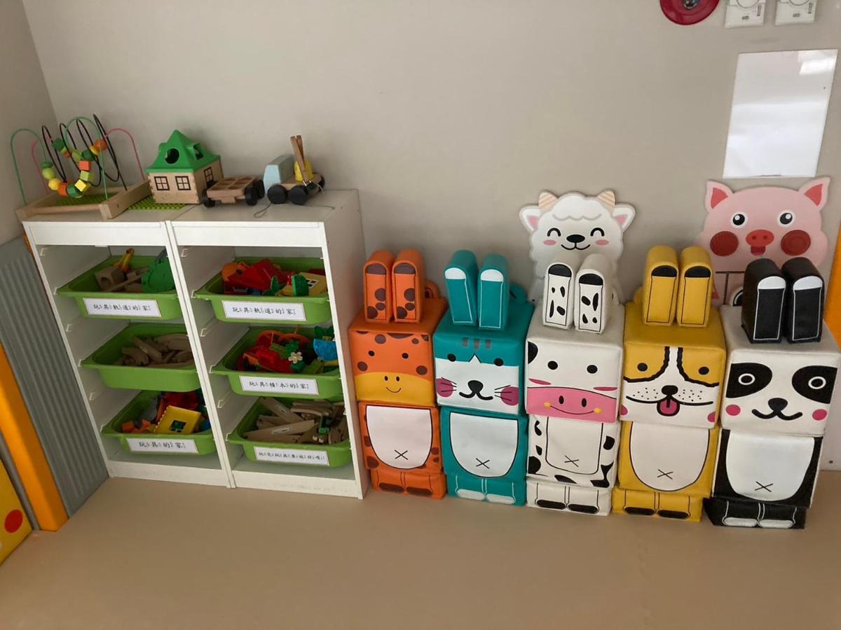 Look Royal Resort Csiaji Kültér fotó A collection of Duplo sets