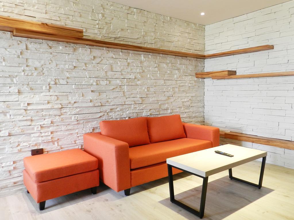Look Royal Resort Csiaji Kültér fotó A modern sofa